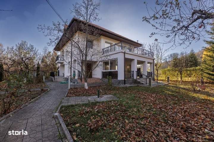 Vânzare proprietate deosebită situată în orașul Breaza