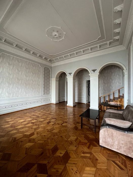 Урикзор 10 сот 9 хона Угловой