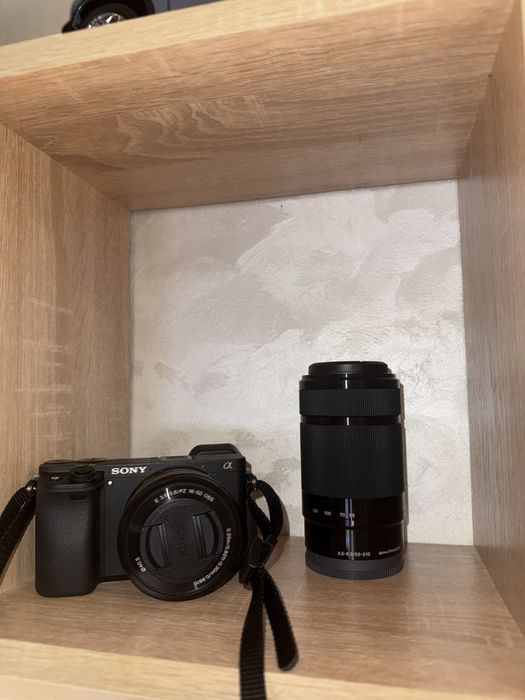 Sony ZV-E10 + 2 объектива