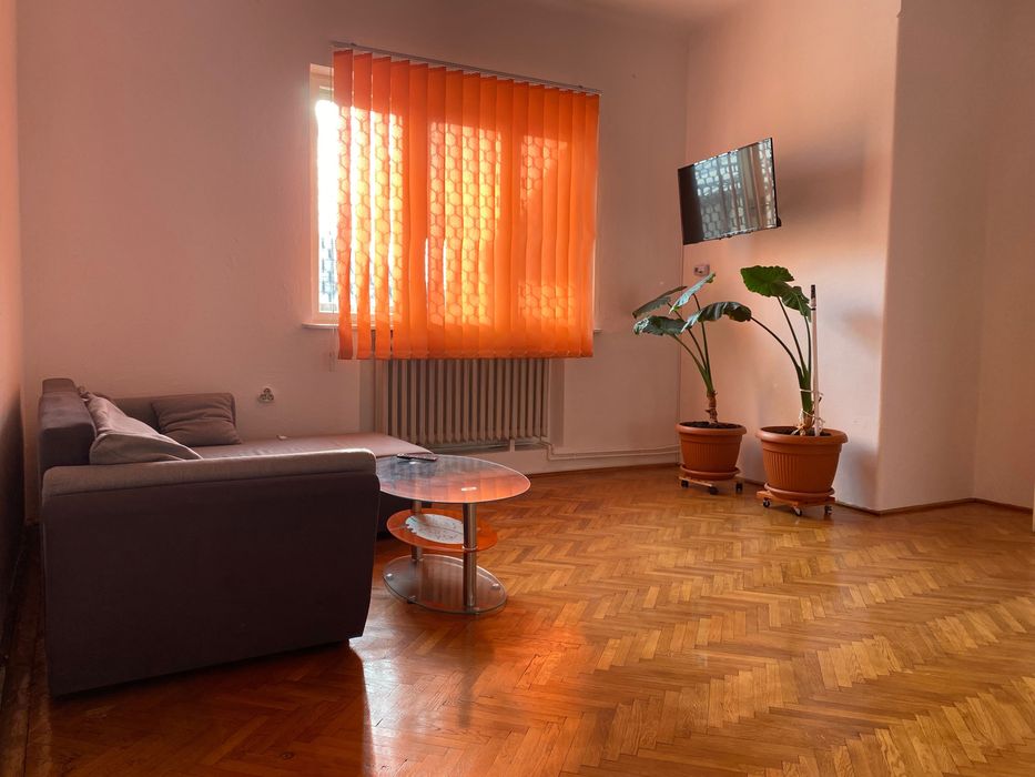 Casa cu spatiu comercial ,  garaj, str. dr. I. Ratiu-facultate ULB