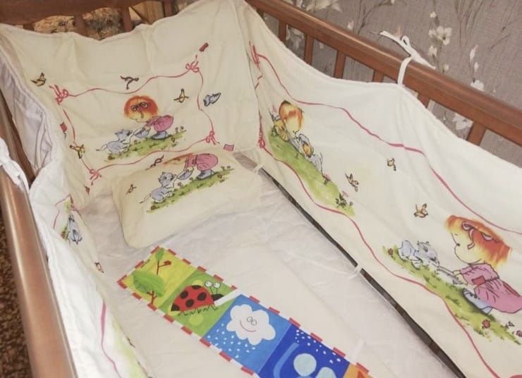 Детская кровать с матрасом