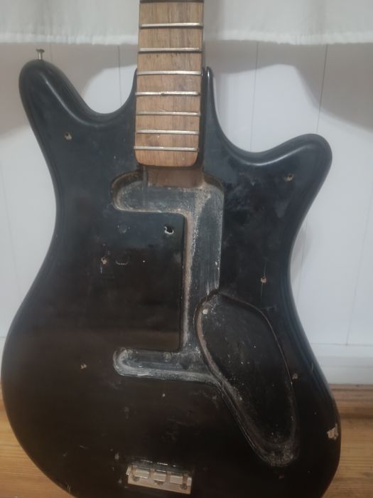 Корпус от басс гитары, 4 струная!