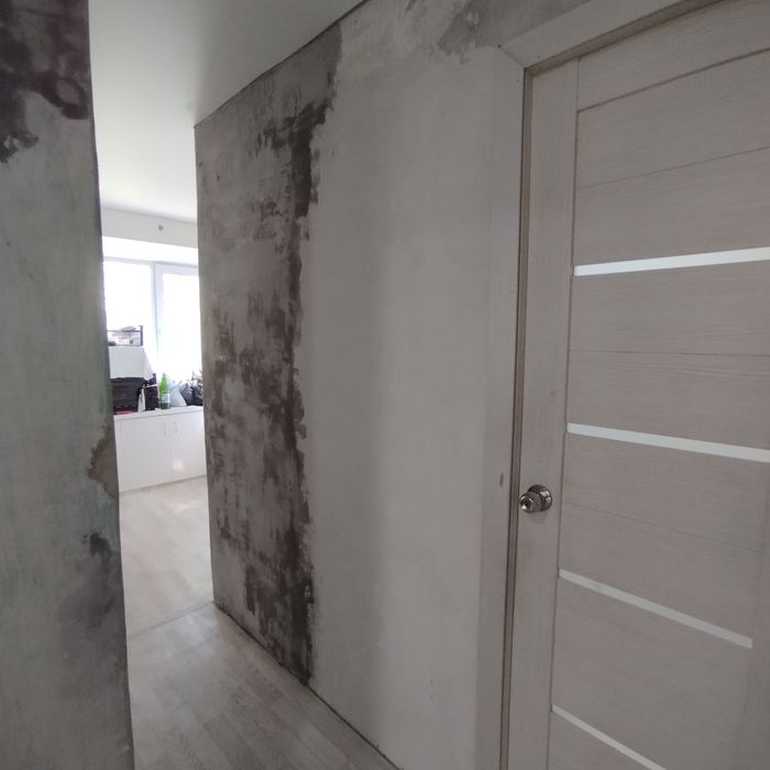 Поклейка обоев)))