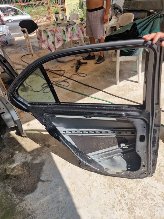 Mercedes Benz  C 204 Cedan 2008 задна  лява врата