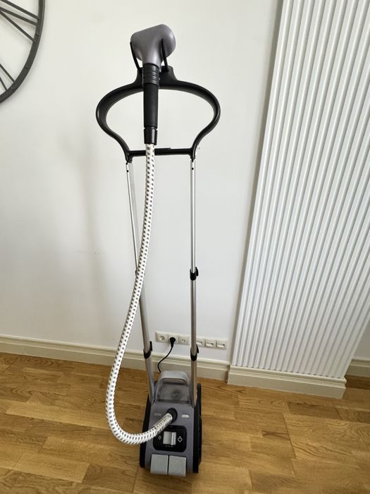 Продам отпариватель для одежды Rowenta Precision Valet