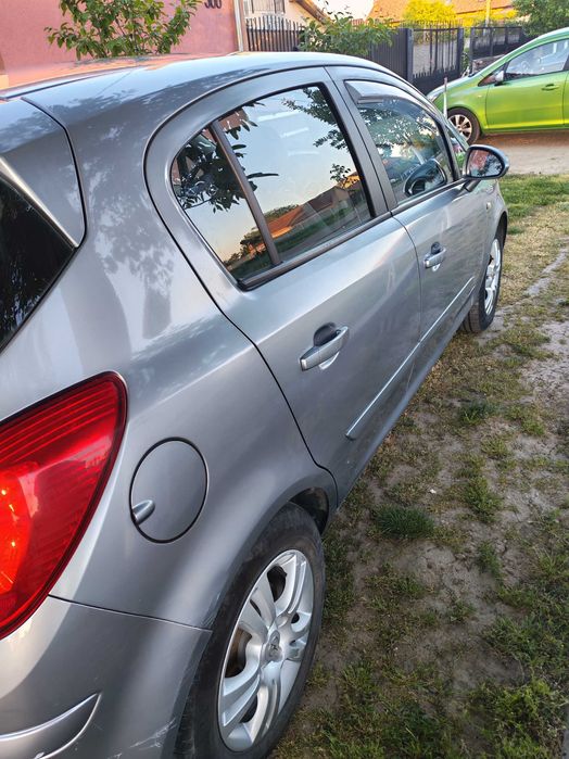Vând Opel Corsa D