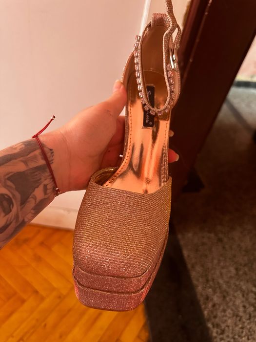 Дамски обувки високи