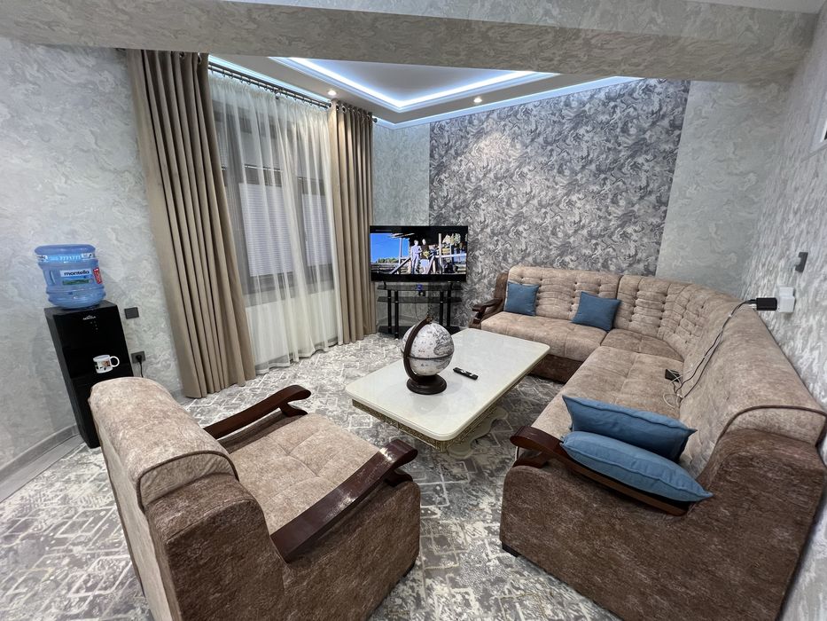 Ижарага 2 хонали, 1 чи каватда жойлашган квартира берилади.