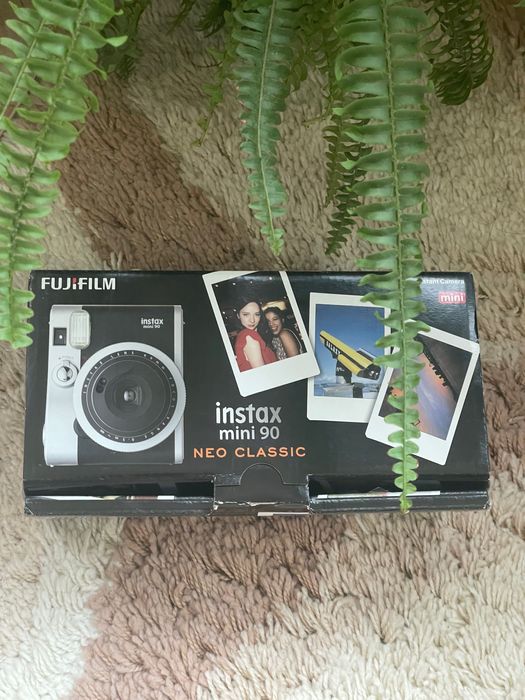 Fuji Instax Mini90 Neo Classic фотоапарат за моментни снимки