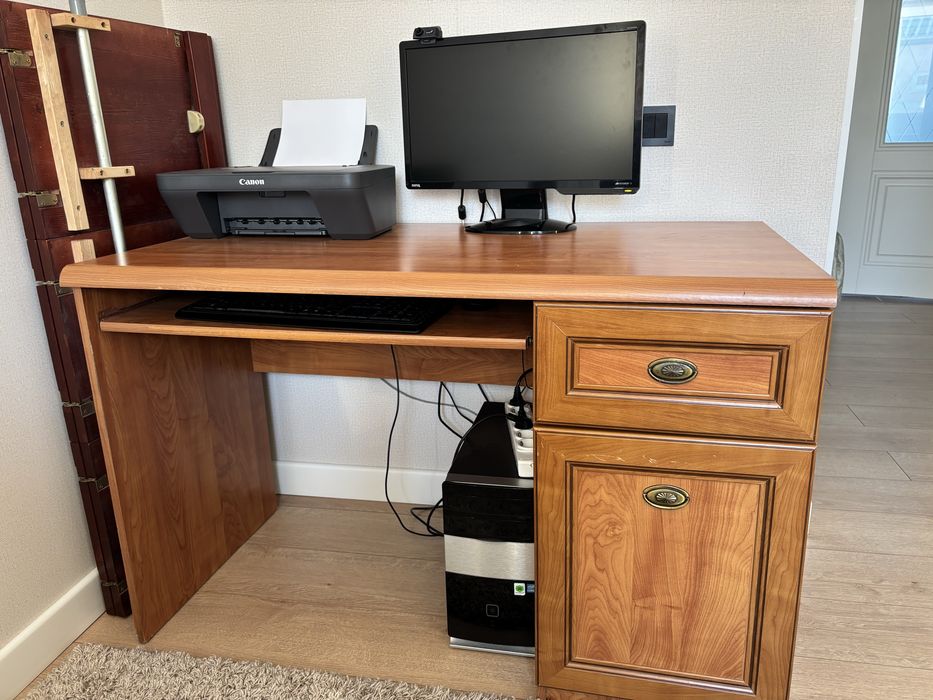 продам рабочий стол