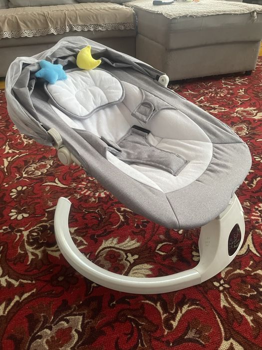 Шезлонг детский новый