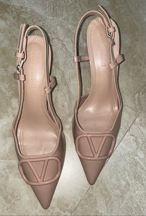 Продаются женские каблуки