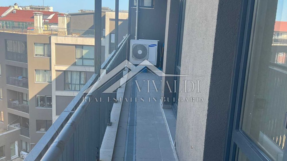 Продава се Тристаен апартамент в Варна, Левски - 86 кв.м за 2547 €/кв.м - Снимка #2