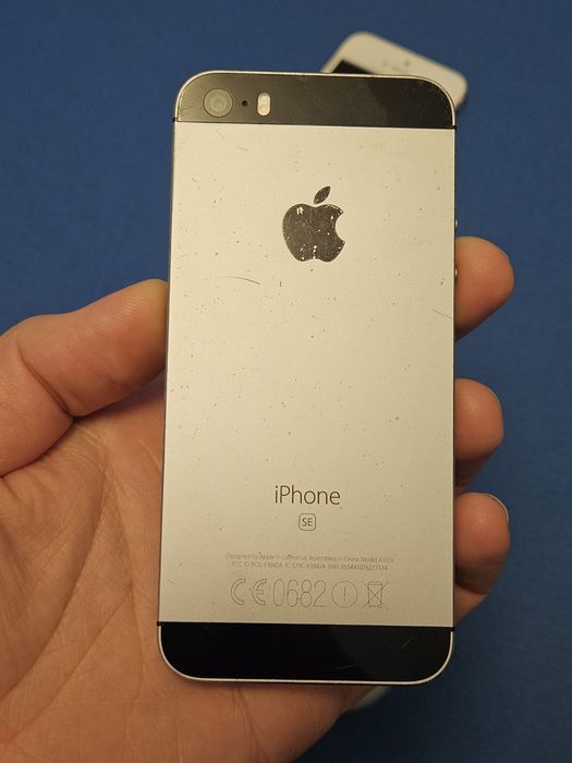 Lot 2 telefoane colectie/piese Iphone SE 16/32GB A1723 2016 + 4 cutii