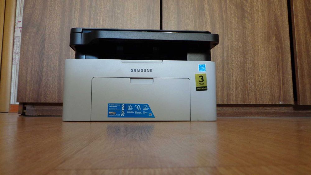 Лазерный  ч\б принтер, сканер , копир