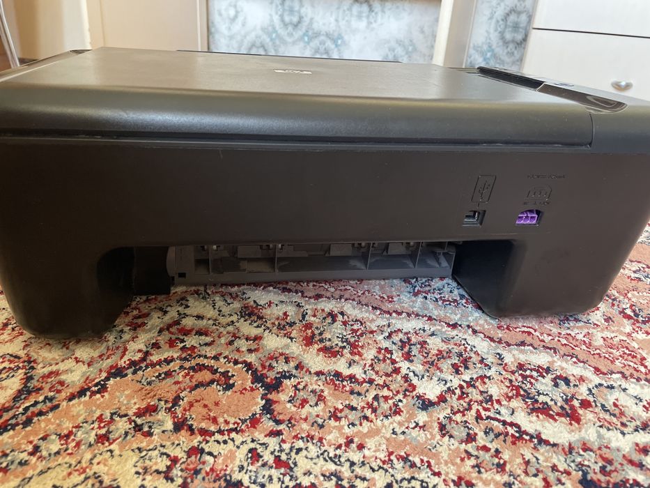 Принтер HP Deskjet F4583
