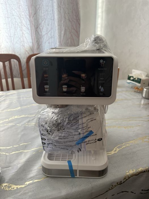 Кофемашина White Wave CM5600 белый