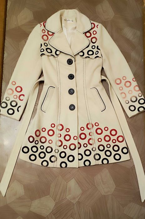 Пальто молочного цвета Vish collection, размер 44