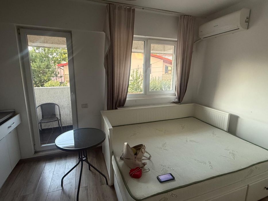 Vand garsoniera mobilata si ultilata