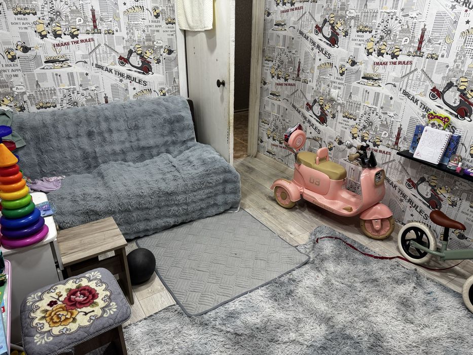 Продам 4-х комн квартиру