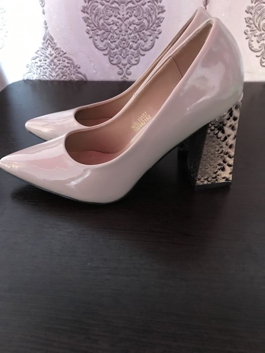 Туфли лакированные