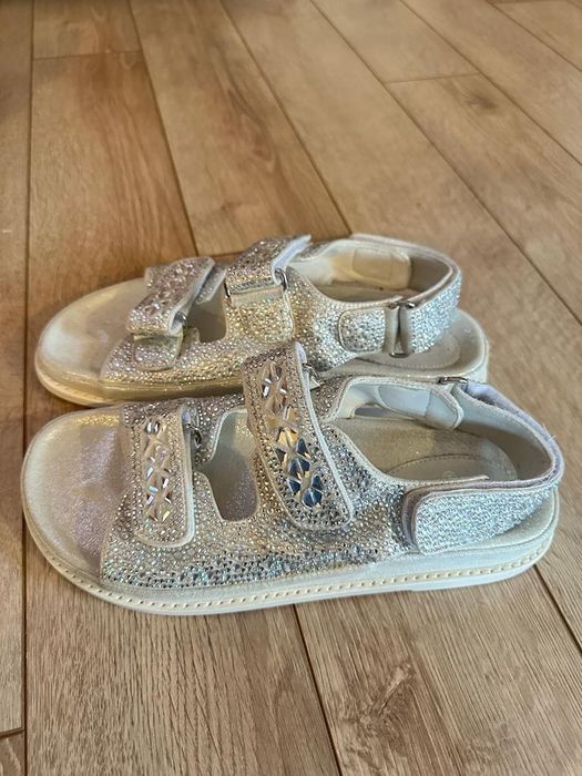 Chanel сандали нови