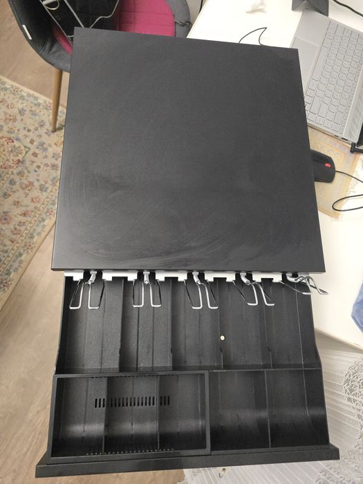 Кассовый денежный ящик