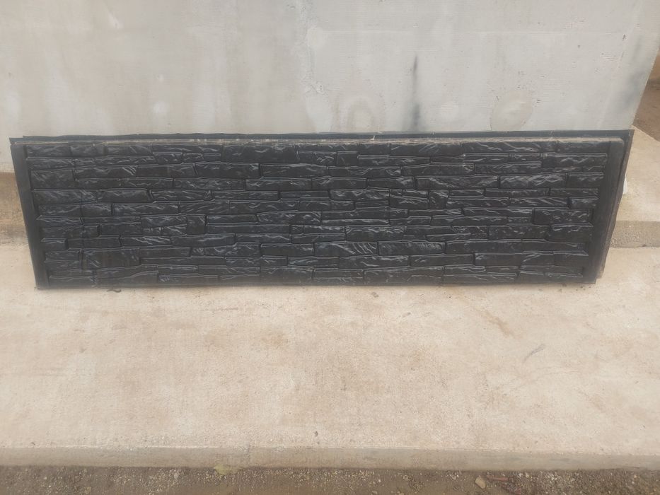 Masa de vibrat placi de gard