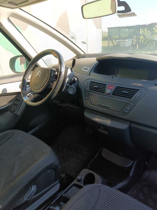 Citroen C4 Picasso на части