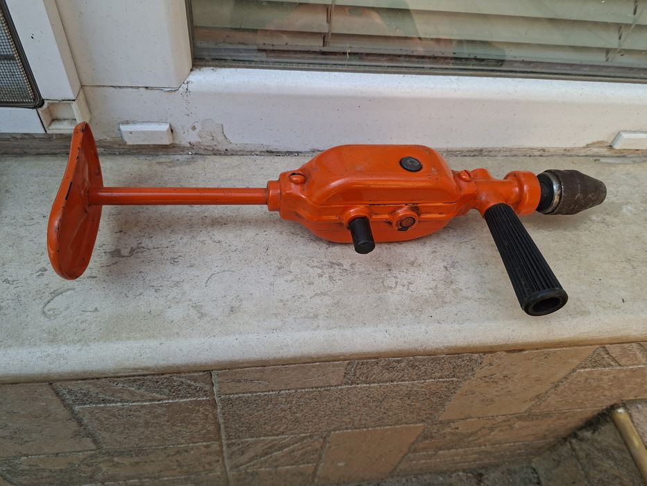 Полска ръчна бормашина  VIS PWWe10