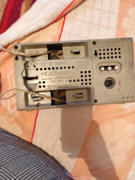 Продам радио приемник советский