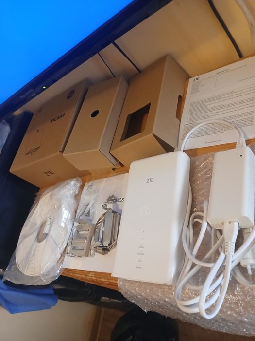 ZTE MC 889 5G рутер за външен монтаж+ ZTE WiFi Router H3601P