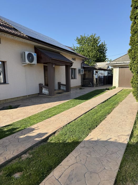 Casă cu 3 camere baie si bucatarie in Cordun