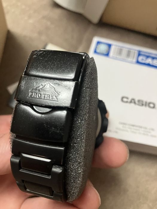 Наручные часы.