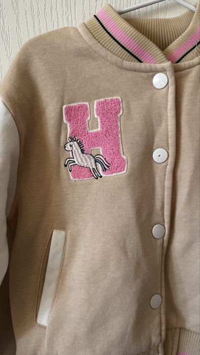 Продам бомбер на девочку