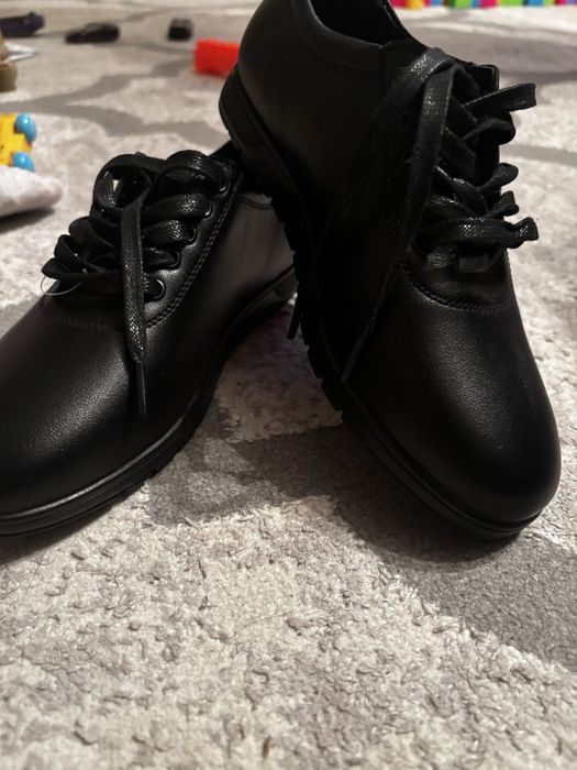 Продам туфли женские