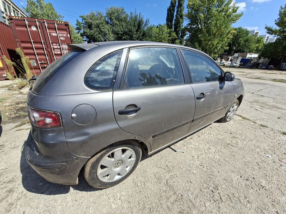 Dezmembrez Seat Ibiza 1.2 / 1.4 Benzina 2004 AZQ BXV BBY