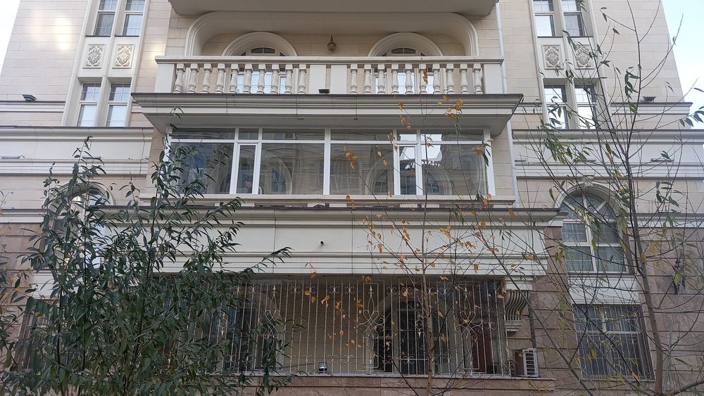 Окна двери и витражей.