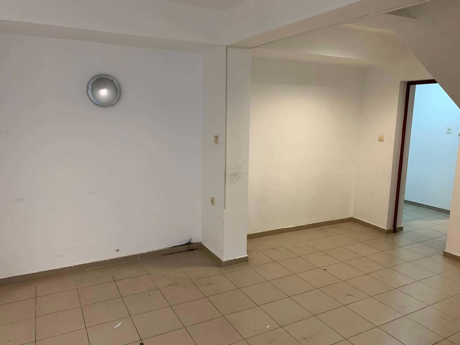 Дава се под наем Магазин в Велико Търново, Център - 109 кв.м за 150000 € - Снимка #4