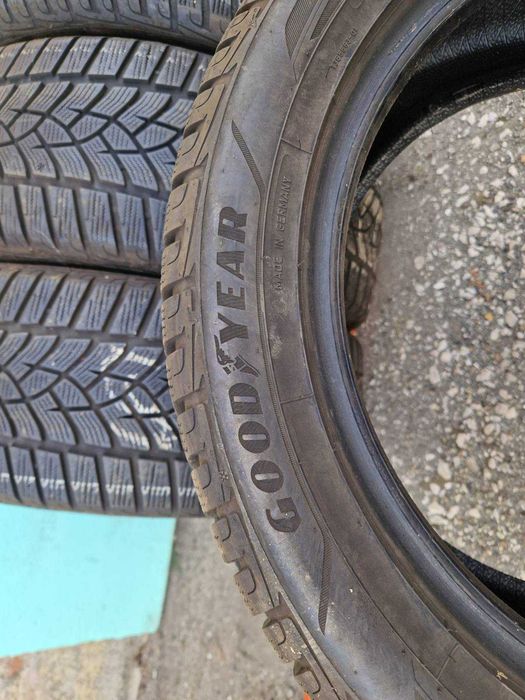 4 Goodyear R17 225/50 Зимни гуми  DOT2020