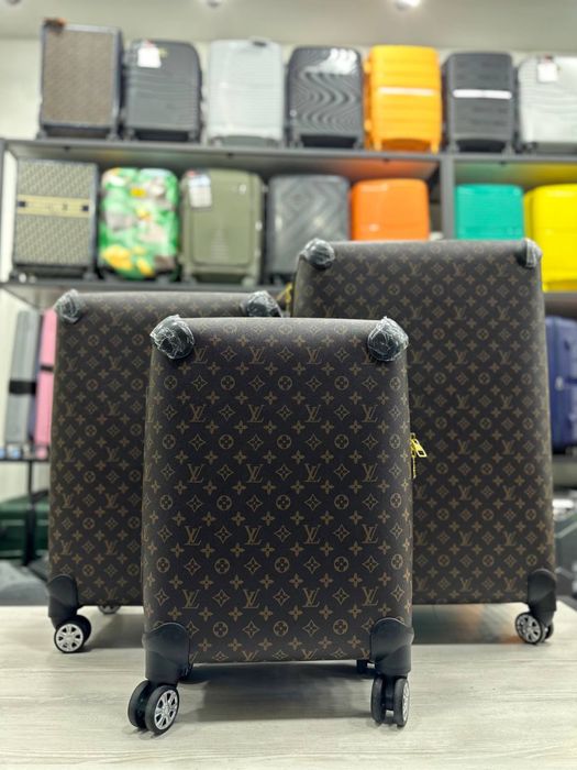 Чемодан новые,  Луи витон, Диор