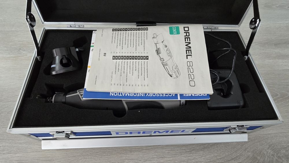 Dremel 8220_Unealta multifunctionala 12V, 2x2Ah