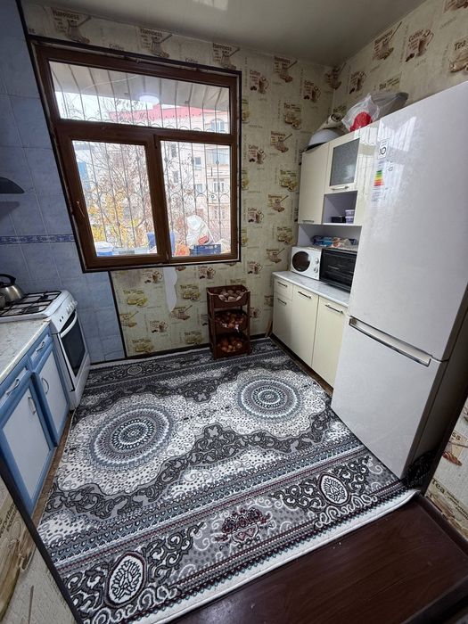 Kvartira Geniral uzoqov guzorda srochna sotiladi pul zaril