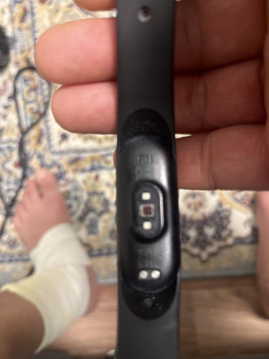 Продам ми бенд 5