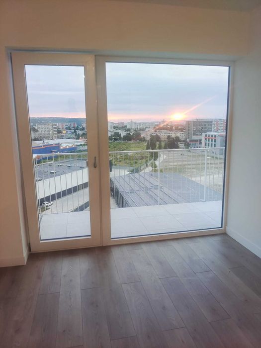 Închiriez apartament – Silk District
