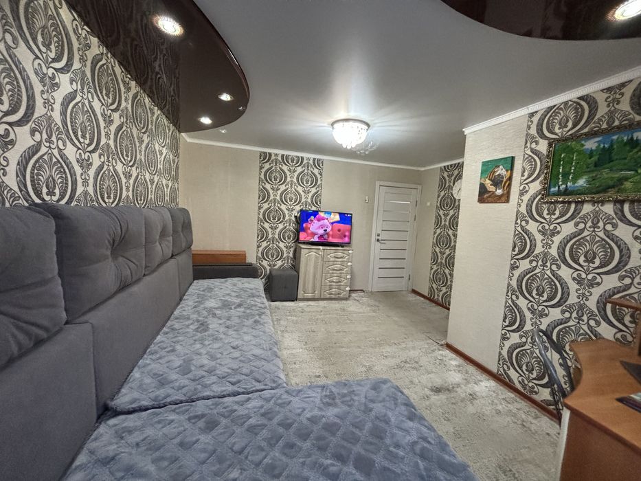 Продам 3х комн.кв.С ремонтом, частично меблирована