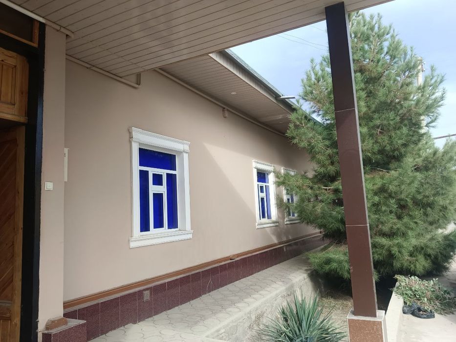 Гиждувон шахрида таер евро ремонт.  ховли сотилади. 10 сотих.