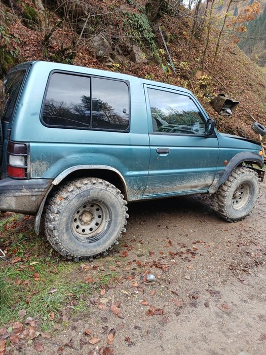 Vând sau dezmembrez Mitsubishi  pajero  2.5