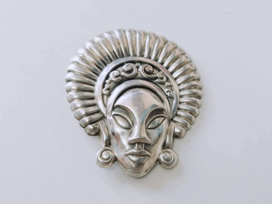 Veche brose tribala din argint sterling, masca tribala sculptata, Truart