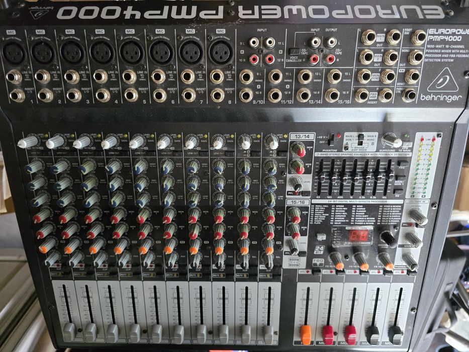 PACHET boxe elx 115, mixer beringer pmp400